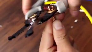 Kìm tuốt dây điện đa năng 9 trong 1 Kìm điện đa năng Thép gió HSS tước dây 4mm Lò xo ẩn 2023