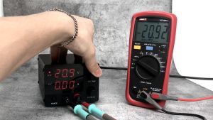 Nice Power Variable DC Power Supply 0 to 30V 5Amp Voltage Regulator Bench Switching Power Supply with Encoder Adjustment Maintenance Workbench DIY Make