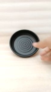 Dĩa tròn gân sâu đựng đồ chua kim chi nhựa melamine nhám đen Size 13.9 x 3.3 cm