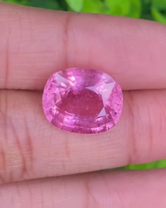 พลอย ทัวร์มาลีน Tourmaline 10.26 กะรัต (Cts.) พร้อมใบเซอร์ พลอยแท้อัญมณีมงคล ประจําวันเกิด เครื่องประดับพลอย