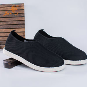 Breathable Fly Knit Thick Bottom Shoes Old Beijing Cloth Shoes Casual Youth Slip-On round Toe Flat Heel Rubber Outsole
