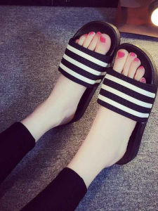 Summer New Style Mens Slippers Outdoor Casual Thick Bottom Soft Bottom Anti-Slip Beach One-Strap Slippers Fashionable Trendy