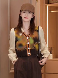 Dona Same Style Womens French Style Retro Minority Fake Two-Piece Tops Autumn Stitching Knitting Vest Sunflower Shirt