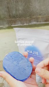 Skinsane Majie Face and Body Bar With Salmon DNA dan Kojic Mencerahkan dan Memperbaiki Skin Barrier