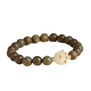 Shan Zhi Natural Green Sandalwood Bracelet for Men and Women Soft Texture Buddha Beads Accessories with Bear/Piglet/Small Animal Patterns