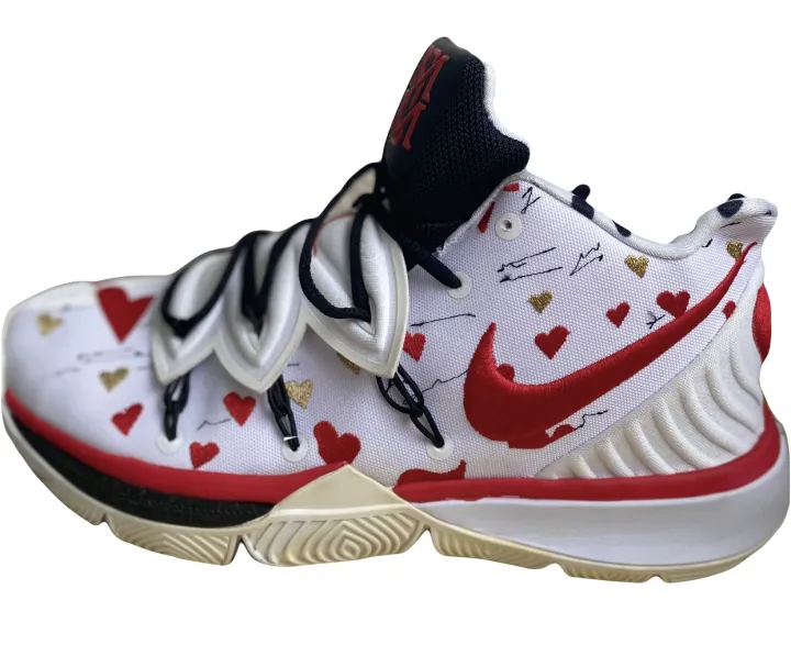 Kyrie 5 best sale by you