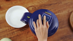 ร้านอยู่ที่ไทย ขนาด23*21CM เครื่องปอกผลไม้ เครื่องปอกผลไม้อัตโนมัติ 1300mAh ประหยัดเวลา สำหรับอเนกประสงค์