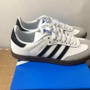 Discover the Perfect Summer Black & White Shoes: De Training Forrest Gump Shoes