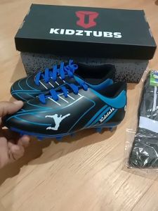 KIDZTUBS Sepatu Sepak Bola Anak Laki Laki Size 28 29 30 31 32 33 34 35 36 37 KDZ1238113024