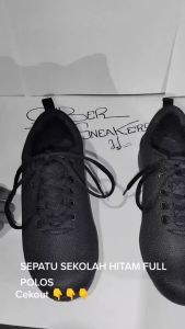 SEPATU SEKOLAH HITAM POLOS
