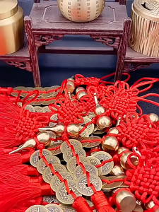 5 Emperor Coins Metal WuLou/HuLu Gourd Feng Shui Lucky Protection Wall Door Car Hanging Pendant Wulou with Five Emperor Coins Lucky Charm Fengshui Pangsabit Hang Charm 1pc