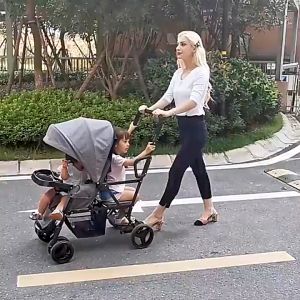 Luxury double stroller suitable for 2 children -lightweight and foldable 0-8 years old with universal wheels protection