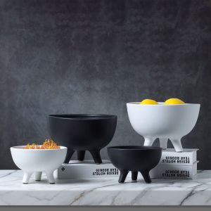 ชามเซรามิกสามขาสไตล์นอร์ดิกสำหรับตกแต่งบ้าน ชามใส่ผลไม้ ชามสำหรับโต๊ะกาแฟในห้องนั่งเล่น ตกแต่งบ้าน สไตล์เรียบง่าย