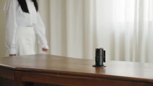 ViVO ใหม่ - การติดตามอัตโนมัติสมาร์ทยิงหู้ CAMERAMAN 360 FACE ผู้ถือ โทรศัพท์ AI ยิง เสริมภาพสำหรับวิดีโอสด สำหรับ Vlog และการสัมผัสวิดีโอ 360 บางนั้น