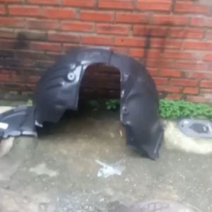 CHẮN BÙN LÒNG DÈ MAZDA CX5 TRƯỚC. XỊN . CHẮN BÙN LÒNG TAI MAZDA CX5 TRƯỚC. XỊN