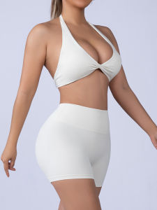 Sweat-wicking Twisted Design Bust-enhancing Sports Bra and Yoga Shorts Set