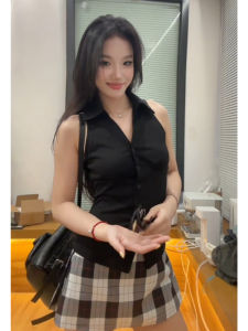 YUEZHONGWEI | French Collar Black Sleeveless Neck Hanging Shirt Women Summer Design Sensual Waist Inward Short Shirt Top Polo Collar Ice Silk