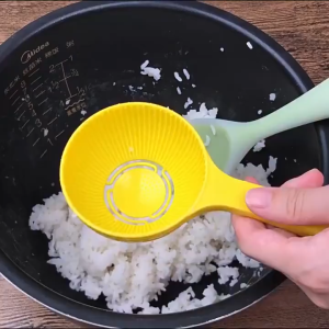 Modern Minimalist Style Half Moon Shaped Rice Spoon Yellow Non Stick Rice Spoon Kitchen Tool
