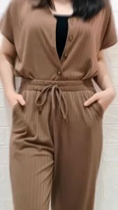 Estela Hornet Setelan Knit: Setelan Lembut dan Adem untuk Musim Dingin