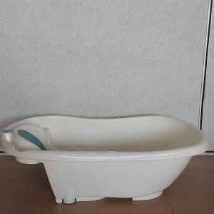 NON SLIP BABY BATH TUB