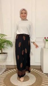 SARUNG BATIK BAHAN RAYON ADEM LEMBUT JATUH MOTIF KEKINIAN