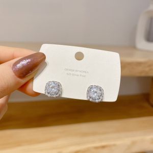 Delicate Crystal Earrings Womens Fashion Minimalist Style Luxury Sensation Gold Plated Gemstone Floral Pattern New Trend 2021