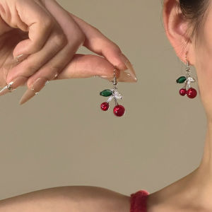 Original Design Sweet Colorful Dopaamine Cherry Bead Necklace Womens Red Cherry Clavicle Chain Fashion Jewelry Accessory