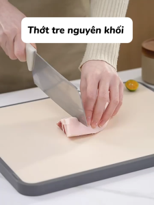 Thớt Tre Nguyên Khối Chống Nấm Mốc Kháng Khuẩn – Thớt Gỗ Đặc Cao Cấp Dành Cho Nhà Bếp Có Tay Cầm