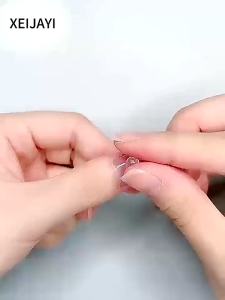 Diki Premium Solid Sticker Adhesive Gel ยาทาเล็บสีเงิน แพคเดี่ยว คุณภาพสูง