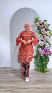 Setelan Kebaya Tunik Amelia - Outfit Kekinian untuk Pesta dan Akad Nikah