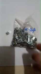 หูยึดลวดสลิงสำหรับแขวนกรอบรูป (ฟรีสกรูยึด) สามารถรับน้ำหนักได้มาก พร้อมส่ง