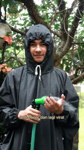 HOODJAS Jas Hujan Ponco Lengan Kelelawar Pria Wanita Anti Rembes Bahan PVC Waterproof Hitam