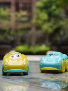 Mainan Kendaraan Anak Mobil Bisa Berjalan Diatas Permukaan Air dan Darat Amphibious Cartoon Car