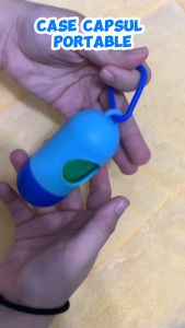 Pawsitive Vibes Case Kapsul Portable holder (sudah termasuk isi 1) removable untuk sampah poop anjing kucing