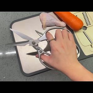Gunting Dapur Serbaguna SK5 Carbon Steel / Kitchen Scissors SK5 Fourth Gen Made In Japan Multifungsi Pemotong Daging Tulang Seafood Tajam Kuat Tebal Anti Slip / Gunting Stainless Steel Tanaman Kain Makanan Plastik Kaleng Pembuka Botol Import High Quality