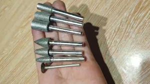 Đầu kim cương hình trụ (mũi mài / điêu khắc đá kim loại  gỗ  mũi mài đa năng hình trụ  hình đạn cán 6ly phần đầu mài  81012 ly) mũi mài các vật liệu cứng  điêu khắc tạo dáng các chất liệu dễ dàng- Cửa Hàng Nam