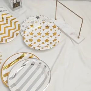 UMI 10pcs/Set Birthday Kids Baby Event Party Gold Silver Metallic Party Decoration Disposable Paper Plate Tableware 纸盘