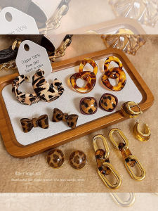 Retro Leopard Print Earrings Womens Fashionable Personality Ear Jewelry Fresh out Autumn Winter High-End Feelings New Style