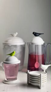 Sparrow Jug เหยือกน้ำ พร้อมที่คนเครื่องดื่ม ดีไซน์ นกน้อย Qualy (ควอลี่)