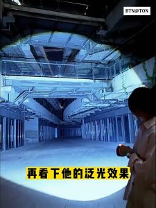 Torch light Lampu suluh paling terang dan jauh strong light super terang tahan lama USB rechargeable super bright flashlight 1000000 lumens high power flash light waterproof sofirn led touch lights powerful Zoom tactical original 手电筒