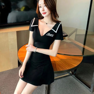 IELGY อารมณ์แฟชั่นชุดเดรสคอวีชุดลำลองผู้หญิงบางและบาง