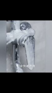 Reviln สเปรย์ขจัดคราบตะกรันในห้องน้ํา ก๊อกน้ำ สุขภัณฑ์ต่างๆ Bathroom Cleaner