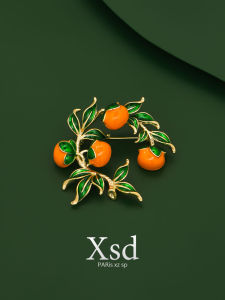 Creative Personality Womens Chest Pin Apples of Fortune High End Brass Plant Floral Original Design Couples Fashion Accessories