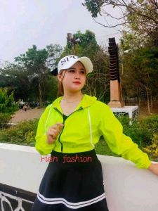jaket crop top jaket olah ragA wanita ringan gymzumba dan joging dll