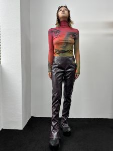 Neon 2023AW Underwater Love Head Print Mesh Base Shirt Slim Fit Womens T-shirt Street Style Long Sleeve High Collar Creative Pattern