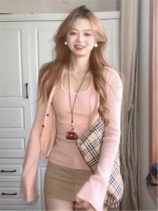 Áo Len Cardigan Dệt Kim Ôm Vừa Vặn Mùa Thu Đầu Tiên 2025 Áo Khoác Ngoài Mỏng Hai Mảnh Cho Nữ Áo Khoác Ngoài Dài Tay Cổ Tròn