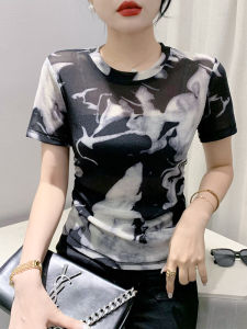 ทันสมัย แขนสั้นพิมพ์ลายมัดย้อม ผู้หญิง เสื้อยืด ตาข่าย ตัวบน พรางหุ่น มีสไตล์ ฤดูร้อน เสื้อท่อนบน ชุดเดินทางคอกลม