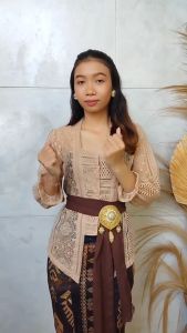Setelan Kebaya Bali Modern Brokat lace Malika dan Rok Stretch Panjang Batik Kebaya Wisuda Pengantin murah