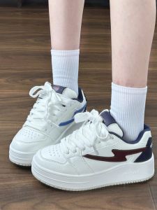 รองเท้าผ้าใบส้นหนาสีแดงเข้ม รองเท้าผ้าใบลำลองสำหรับผู้หญิง รองเท้าผ้าใบสีขาวแบบลำลองสำหรับฤดูใบไม้ร่วงและฤดูหนาว รองเท้าผ้าใบแบบสวมสบาย