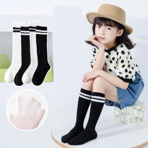 Tất đến đầu gối cho bé kẻ sọc Phong cách Hàn Quốc